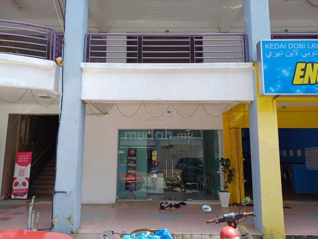 Two Different Ground Floor Shop Lot Jalan Desa 9 Bandar Country Homes 1