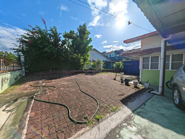 Good Condition, Single Storey Semi-Detached House For Sale 1