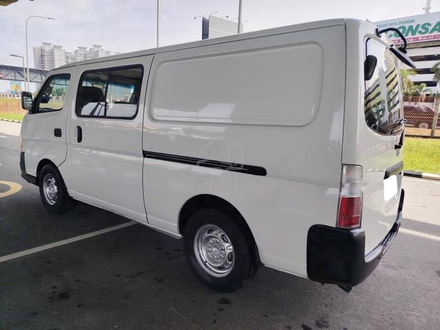2010 Nissan URVAN 3.0 (M) SEMI PANEL - 5