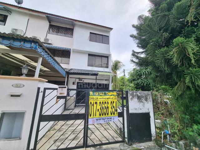 Taman Radzi, close to Taman Chi Liung, 2.5sty corner house for sale 1