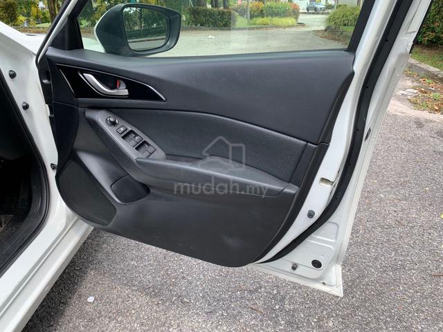 2014 Mazda 3 2.0(A)P/Start Keyless Sunroof Leather - 2