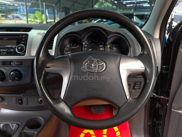 Toyota HILUX 2.5 G (A) 4WD D.CAB 1OWNER Yr2012 WTY - 5