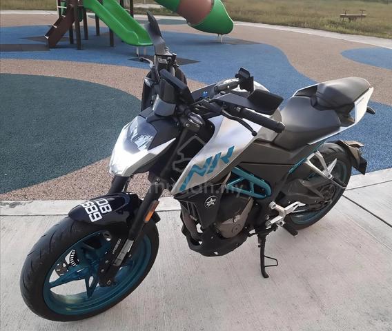 Naked Bike 250NK SE 2025 - photo 8 of 10