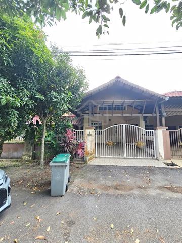 Facing Open Renovated Semi D Setingkat Taman Manis 2 Parit Raja Johor 1