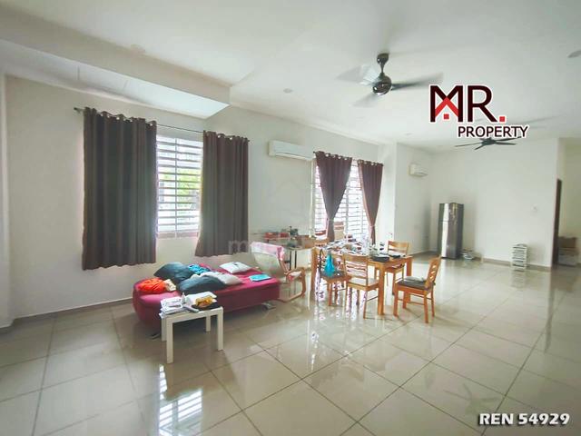 CORNER LOT @ Double Storey Terrace House Bandar SP Saujana FOR SALE 1