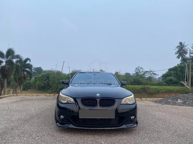 Bmw e60 525i - 1