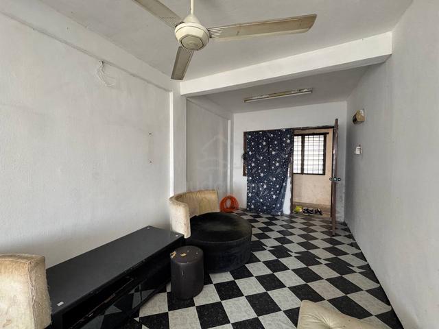 Flat PKNS Seksyen 7 Shah Alam 1