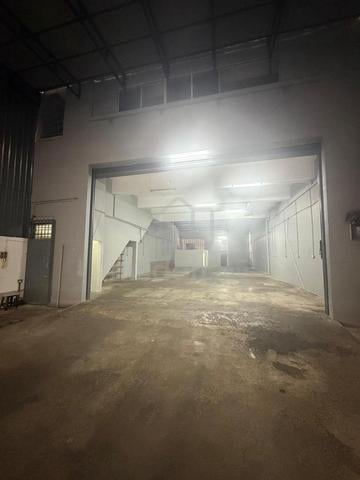 Taman Sri Yacoob 1.5 Storey Factory Fully Extend With Roller Shutter 1