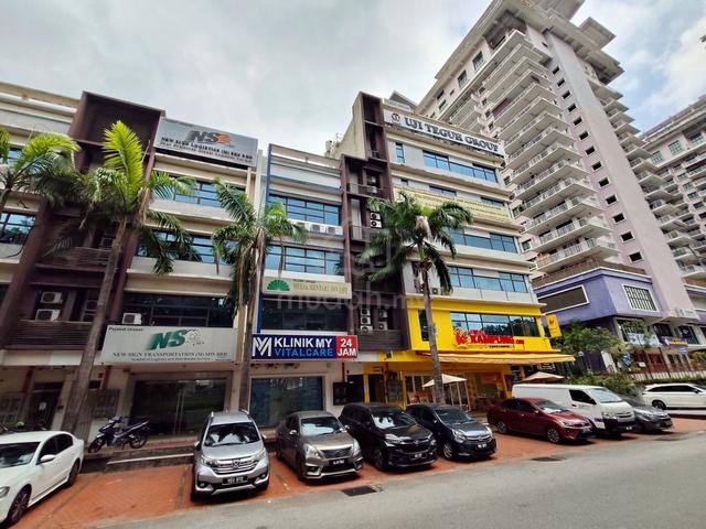 4 storey shop office with lift facing mainroad Seksyen 22 Shah Alam 1