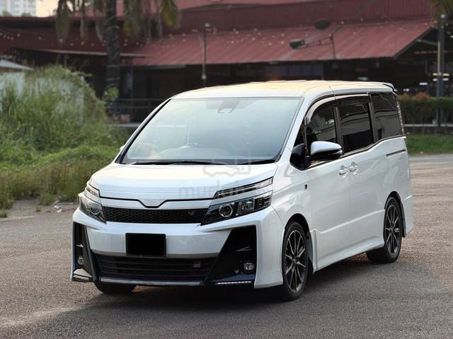‼️2023 Toyota Voxy 2.0 Gr Sport‼️ - 2
