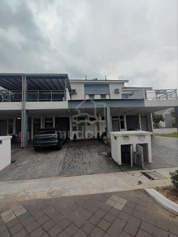 Townhouse Ground Floor Simfoni Perdana LBS Puncak Alam For Sale 1