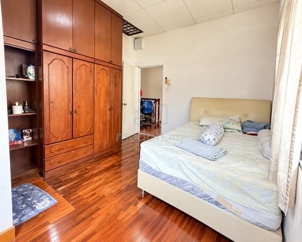 Kota Kemuning Double Storey House For Sale End Lot Renovated 1