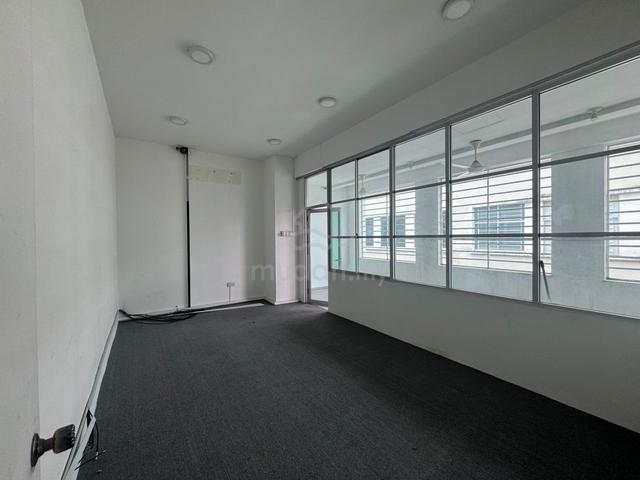 Metro Town | 2nd Floor | Intermediate | Renovated Office | Iramanis 5