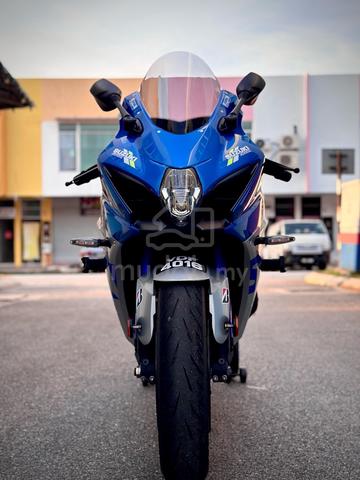Suzuki GSXR - 1000rr - photo 2 of 10