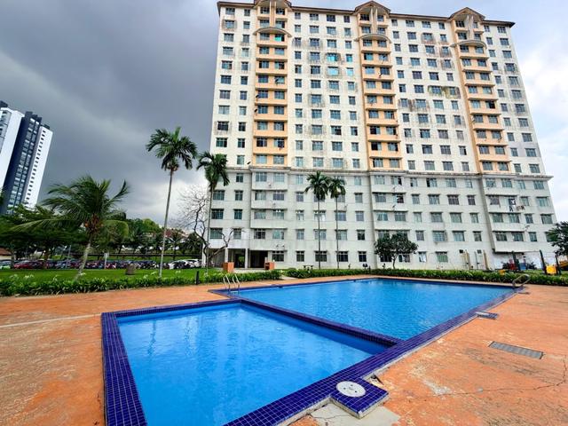 Indah Court Apartment (Bukit Indah) 1