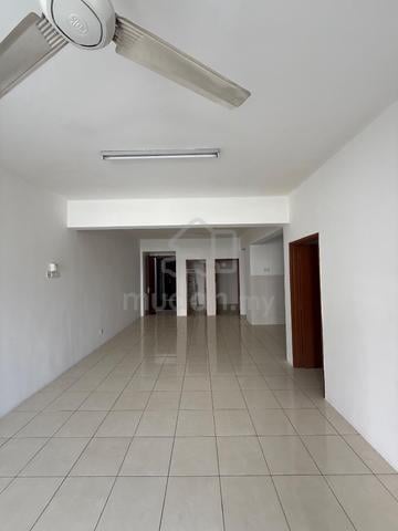 Green Suria Apartment 1