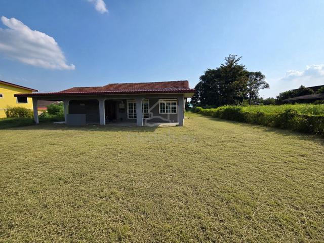 Tanah Lot -For Sale๐Lorong Ria, Kg Melayu Majidie 1