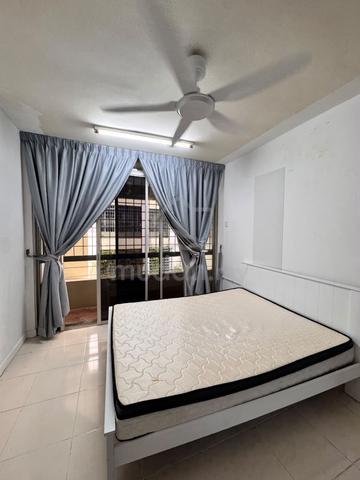 [ROOM FOR RENT] Cyberia Smarthomes (Female Only) – Bill Included 1