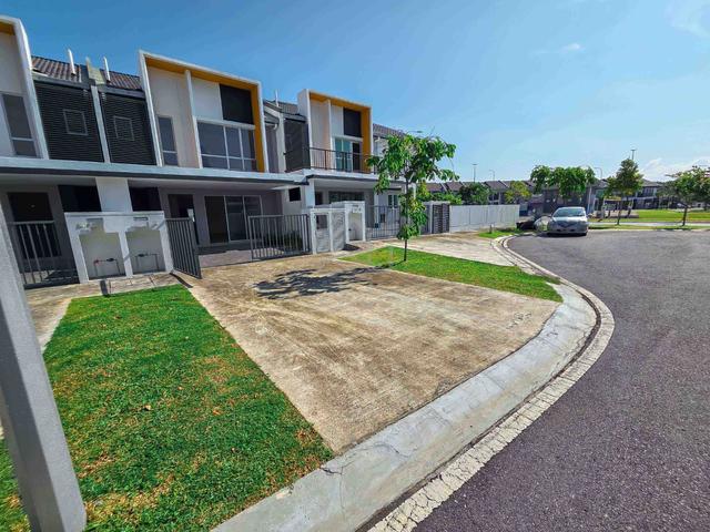 SPACIOUS CARPARK Verna Serene Heights Semenyih 1