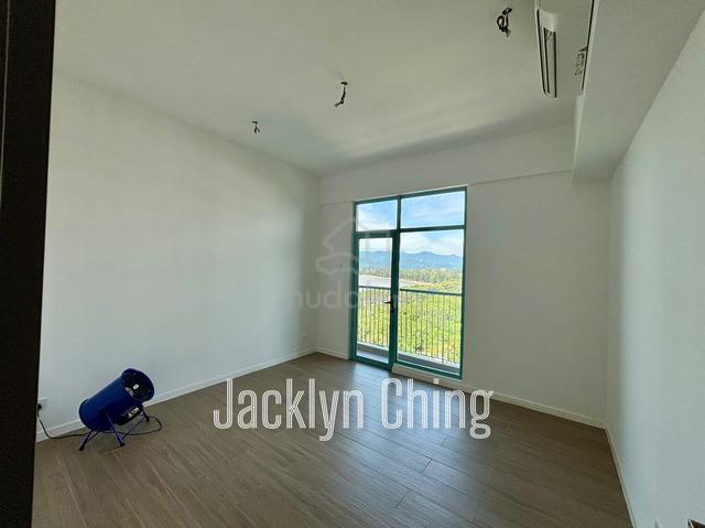 Bay Suites 1