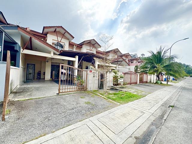 FACING OPEN RENOVATED 2 Storey Sunway Kayangan U9 Shah Alam 1