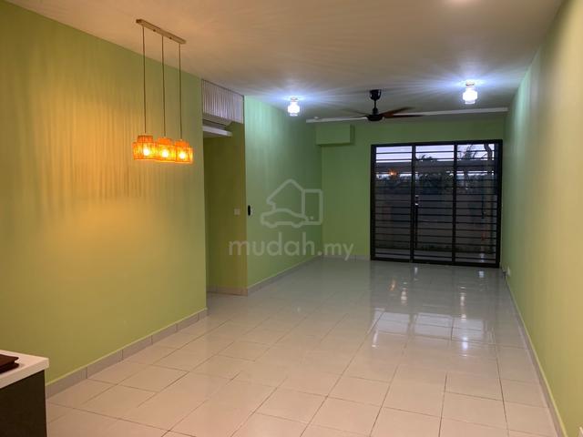 E Island Lake Haven 1