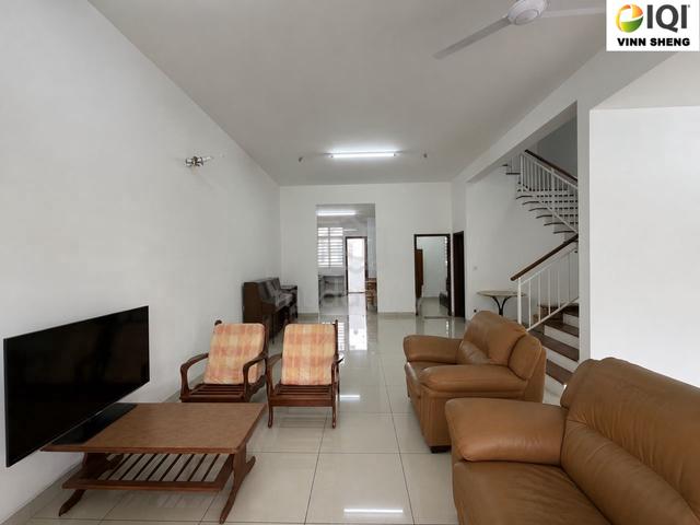 Aston Timur 3 Storey Terrace House For Rent | 6 Room | Gated & Guarded 1