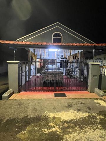 Single storey Terrace House for sale - Corner Unit 1