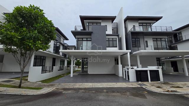 Semi D Presint 12 Putrajaya - Free MoT - Ready Move In 1