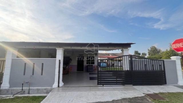 [CORNER LOT]TERES SETINGKAT TANJONG MINYAK melaka 1
