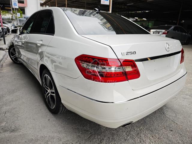 2010 Mercedes Benz E250 CGI AVNTGRDE W212 1.8 (A) - 5