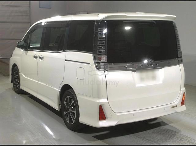 2021 Toyota VOXY 2.0 ZS KIRAMEKI III (A) OFFER 21 - 4