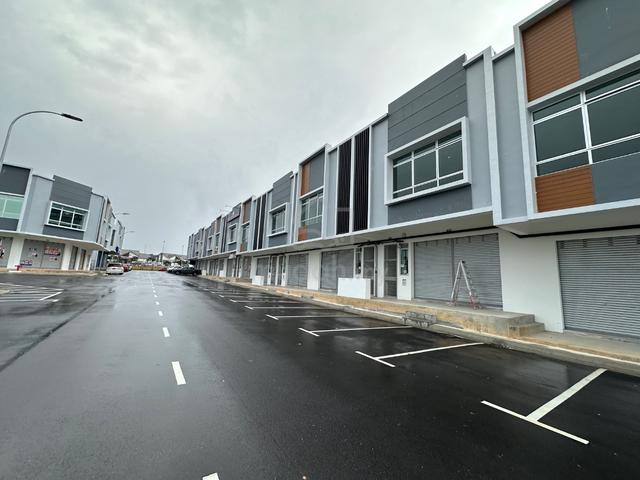 Kulai Senai Bandar Putra Double Storey Corner Shoplot 1