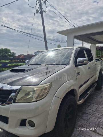 2011 Toyota HILUX 3.0 G (A) - 1