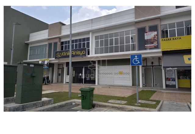 Ground floor & 1st floor (sebelah payung mart) untuk disewa 1