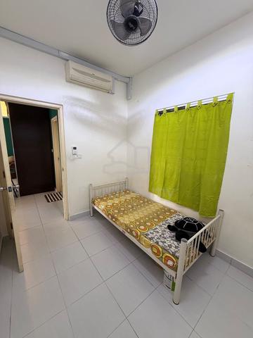Small Bedroom for Rent – Residensi Puchongmas 1