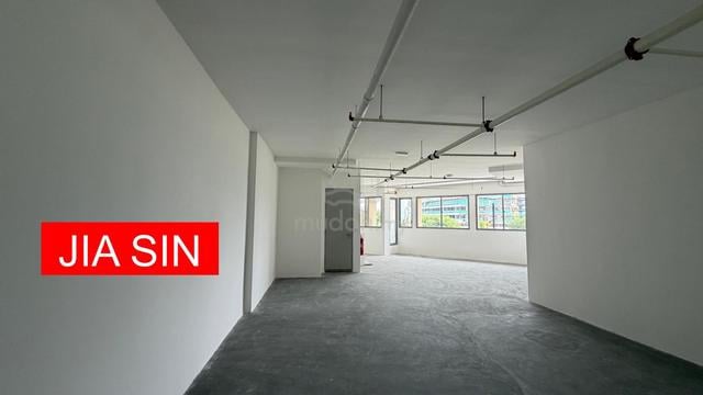 2 Storey Brand New Corner Shop Lot 1617sqft for RENT @ The Meg E&O 1