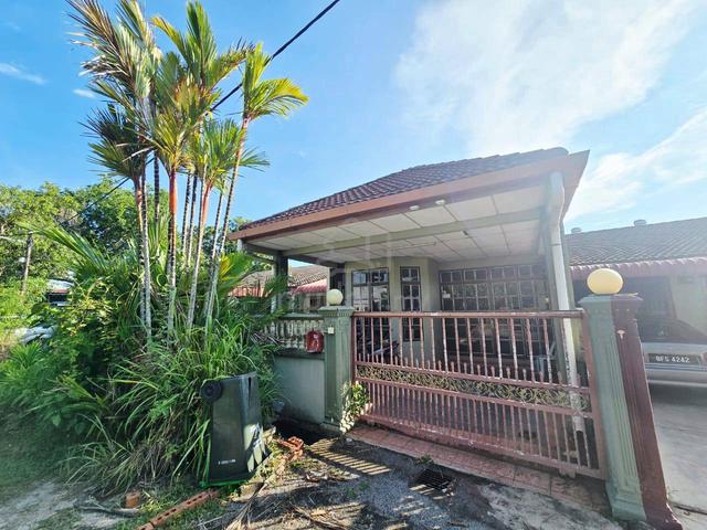 Taman Titiwangsa Tandop📍Teres 1 Tingkat🏡Open Facing✅Full Loan✅ 1