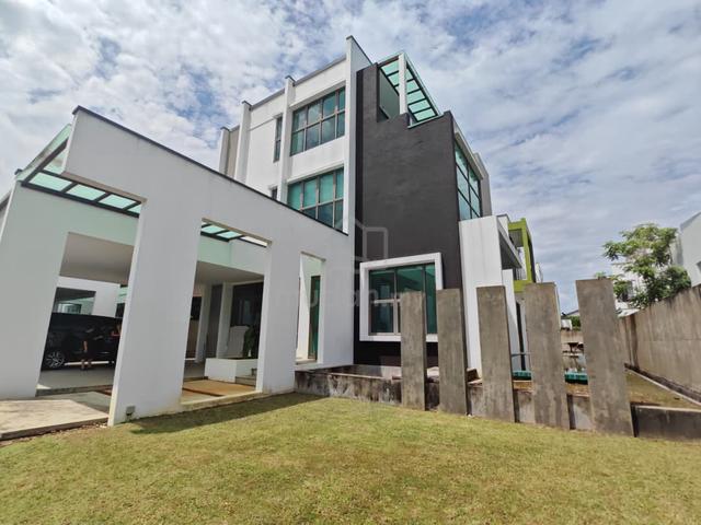 JALAN KEMPAS DETACHED BUNGALOW FOR SALE At KUCHING 1