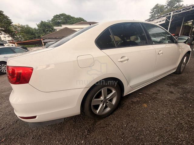 Volkswagen JETTA 1.4 TSI (CBU) (A) - 3
