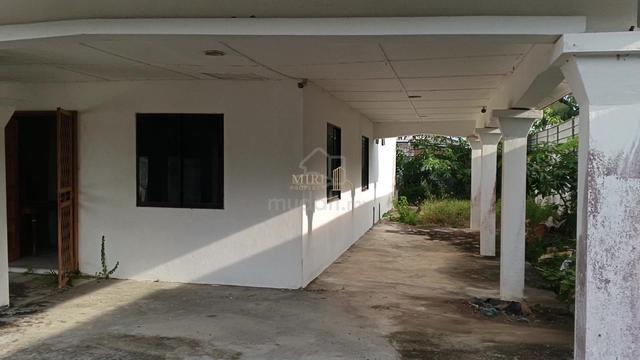 3 Bedrooms 2 Bathrooms 1 Storey Corner Terrace House At Permyjaya 1