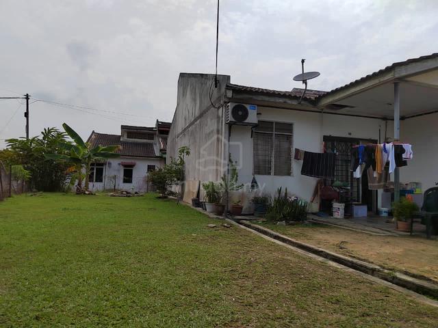 Corner Single Storey Terrace Facing Open Jalan Widuri Bukit Sentosa 1
