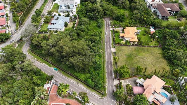 Vip Lots | Prime Location | Rare Item | Opposite City Mall | Land 3