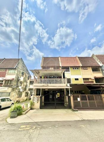 END LOT - 3 Storey Terrace House Taman Bukit Teratai, Ampang 1