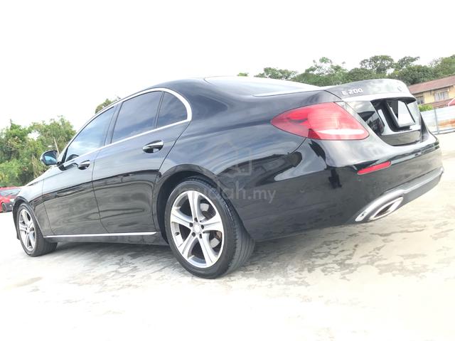 Mercedes Benz E200 2.0 AVANTGARDE(A)LEATHER S/18"R - 4