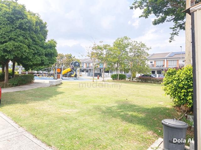 NEW HOUSE END LOT 2Storey Daunan Halya, Puncak Alam 1