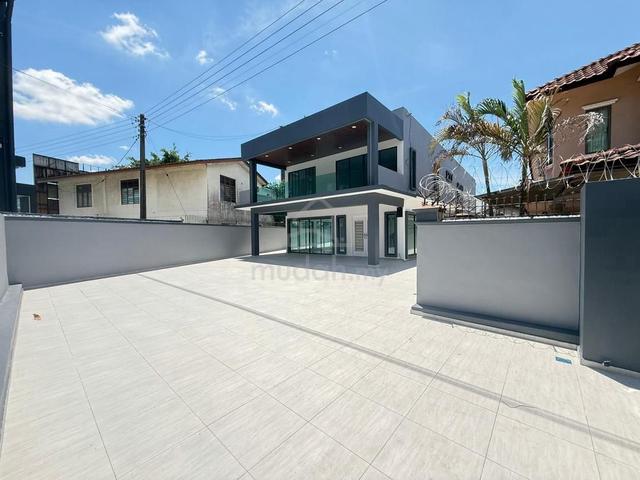 Taman Kebun Teh, JB Town, Bungalow Corner 5812 sqft, Nicely Renovation 1