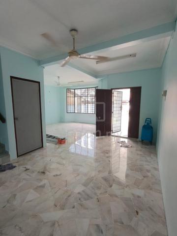 Tun Aminah/ Double Storey/ New Painting/ Near Bank/ Shop/ Skudai 1
