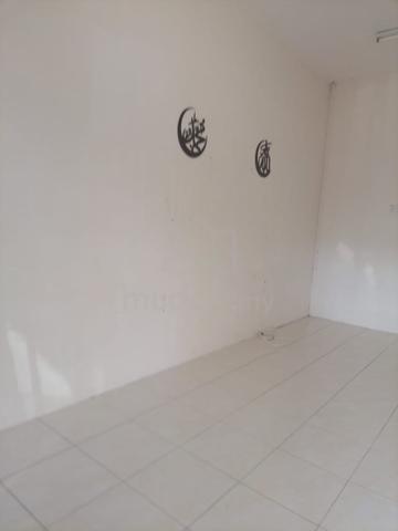 Pahang Kuantan Leasehold 1.5-Storey Terraced House For Sale 1