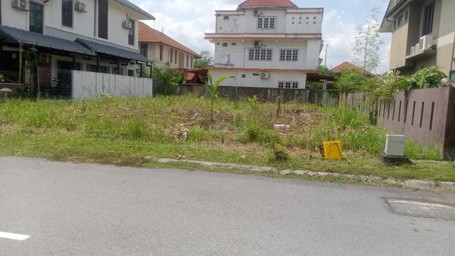 BUNGLO LOT 4,004 sqft @ Laman Kemboja, Kota Seriemas Golf, Nilai 1